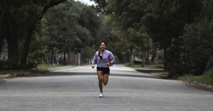 Here is Garmin Forerunner 165, the watch that helps even those who are not born athletes to run