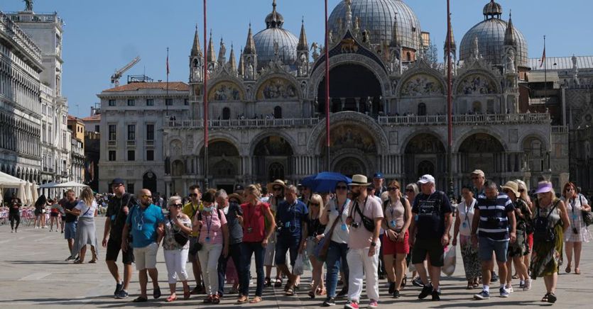 Venice, the access ticket to enter the historic center is now available