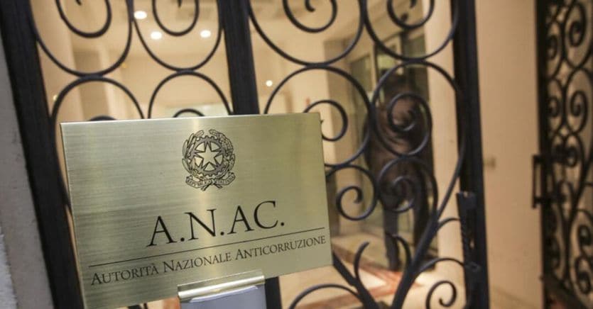 Anac, in sei anni un caso di corruzione in un Comune su quattro. Busia: sulla diga di Genova rischio aumento costi