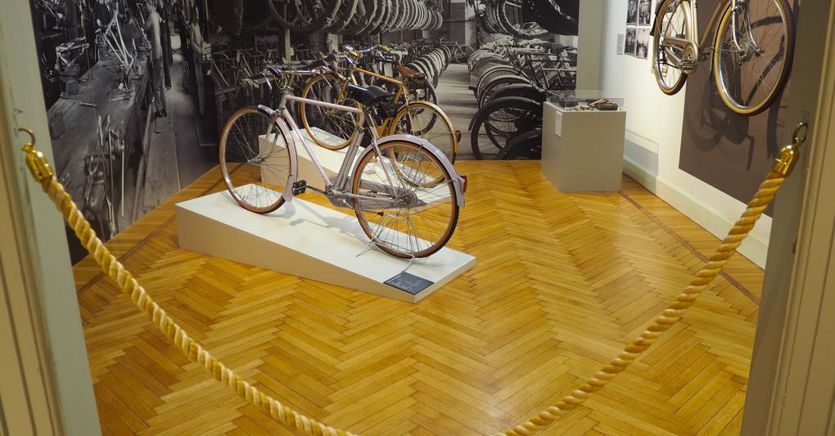 Nel Museo della bicicletta insieme a Costante Girardengo e Fausto Coppi ...
