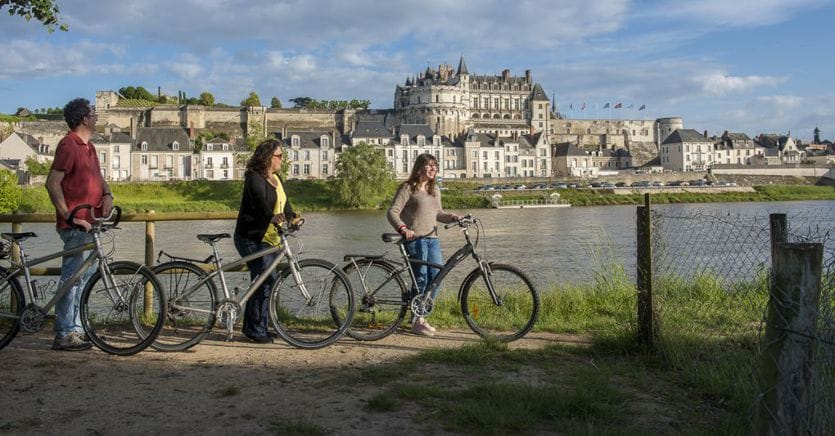 Valle della Loria, un itinerario tra gioielli architettonici da fare in bicicletta con soste di gusto