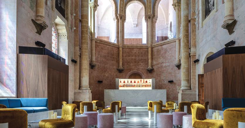 La cappella ottocentesca del vecchio ospedale ospita il Lounge Bar del Jaffa Hotel di Tel Aviv