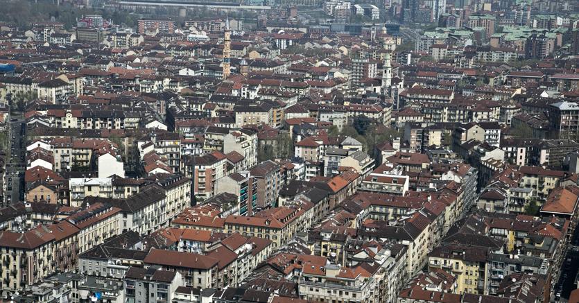 Torino  seconda solo a Milano nelle ricerche di case provenienti dal Regno Unito (foto Agf)