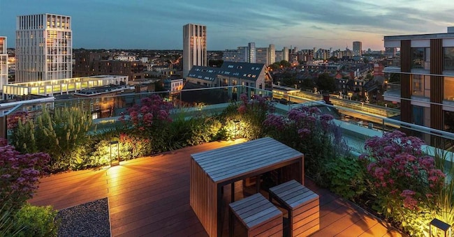 St William, Prince of Wales Drive, Lifestyle 
