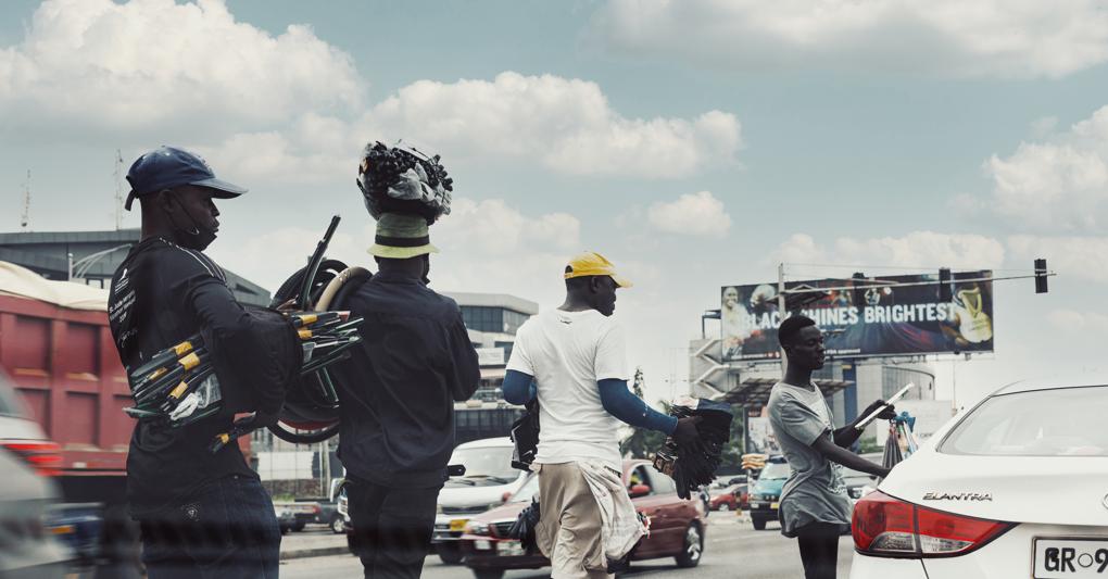 Roadside hawkers,Dzorwulu , Accra, Ghana    Credit:Press Images   