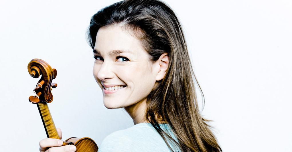 Il 28 al Comunale la Chamber Orchestra of Europe, dirige Antonio Pappano, violino Janine Jansen (nella foto) 