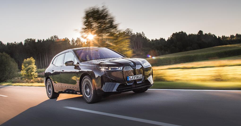 La Bmw iX. 