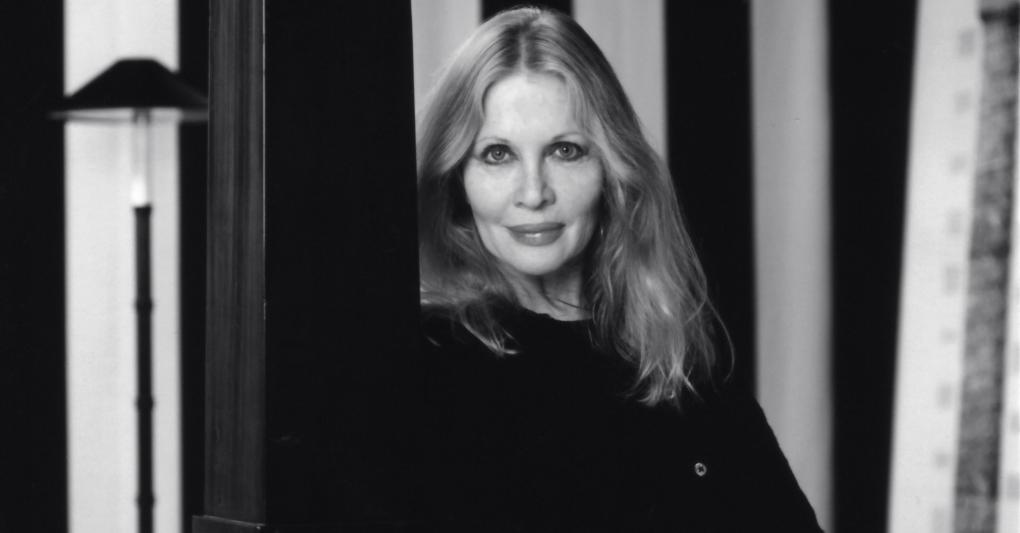 Un ritratto di Anouska Hempel. 