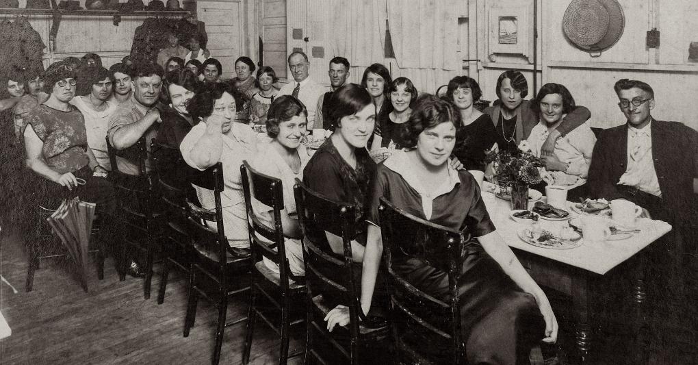 Un'immagine della collezione di photographie trouvée di Valentina De Santis. ©Courtesy Grand Hotel Tremezzo 