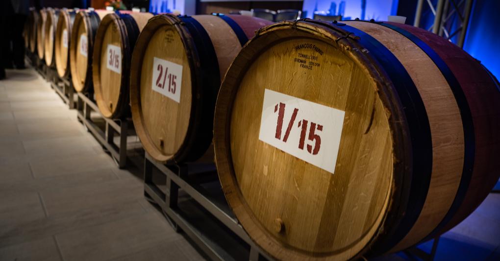 Barolo en primeur. Le barrique all'asta. 