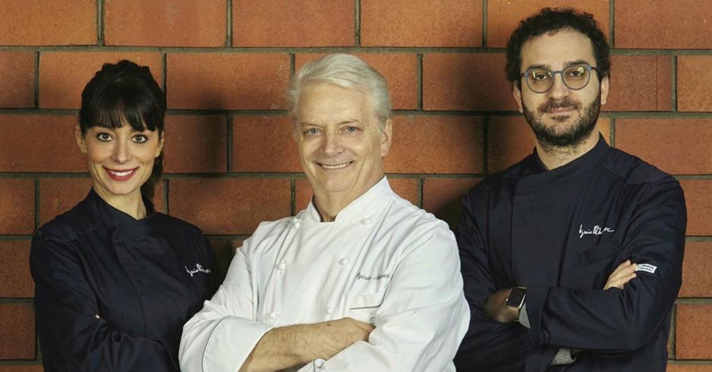 Iginio Massari, al centro 