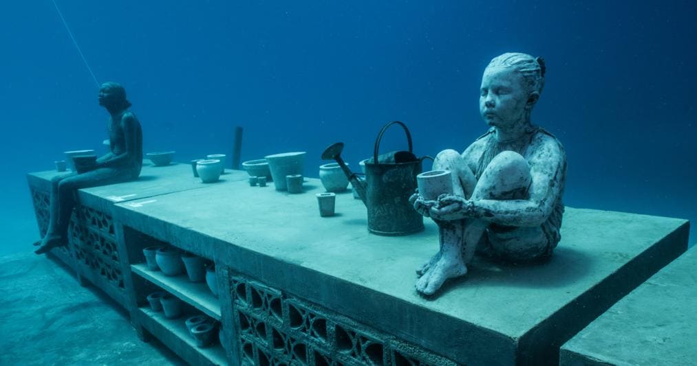 Statue del Museum of Underwater Art 