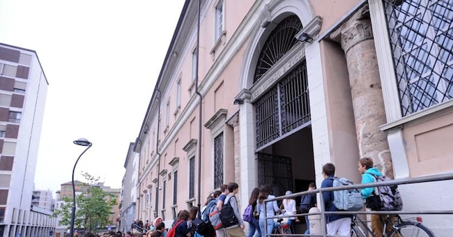 Gite, mense e inglese, tutti gli sconti per i figli a scuola ...