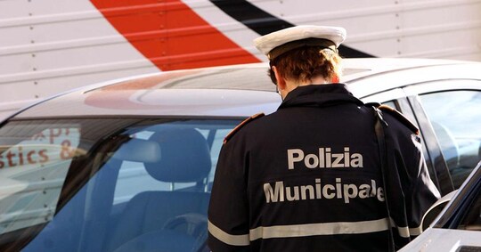 Vigili urbani, al via i rimborsi per cause di servizio - Il ...