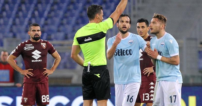 Tifosi Della Lazio Citano In Giudizio L Arbitro Giacomelli Il Sole 24 Ore