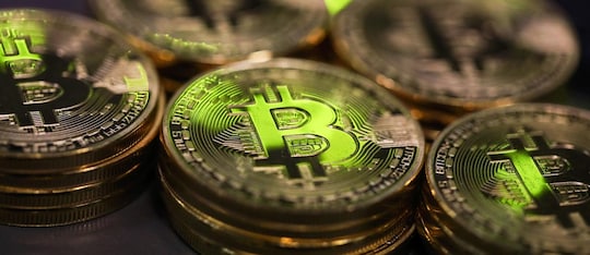 Bitcoin, le 5+1 ragioni del crollo - Wired