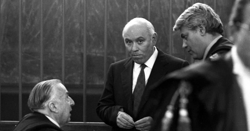 Salvatore Ligresti in Tribunale a Milano nel 1988 (Ansa)