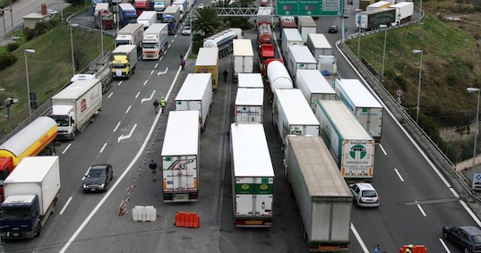 Camion, il piano Ue per il taglio delle emissioni di C02 - Il ...