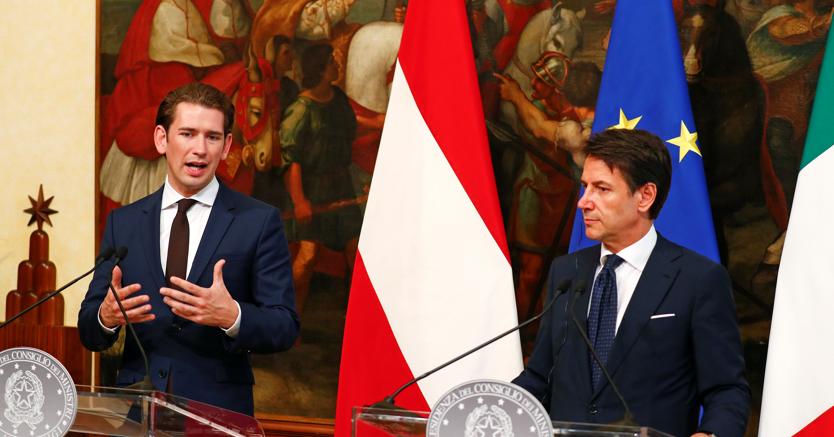 Il premier Giuseppe Conte ha incontrato a Palazzo Chigi il cancelliere austriaco Sebastian Kurz (foto  Reuters)