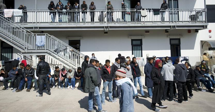 Centro di accoglienza di Lampedusa - Fotogramma
