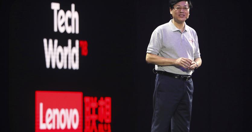 Il CEO di Lenovo, Yang Yuanqing. L’azienda ha sofferto in Borsa dopo l’inchiesta di Bloomberg sui microchip spia (AP)