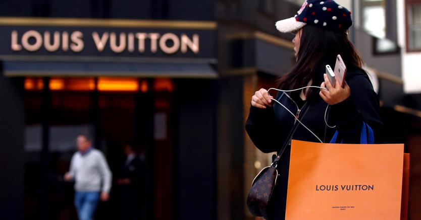 Lusso, tonfo in Borsa per Lvmh e Kering - Il Sole 24 ORE