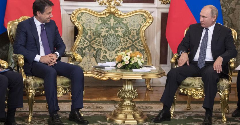 Il premier italiano Giuseppe Conte e il presidente russo Vladimir Putin - ANSA/FILIPPO ATTILI