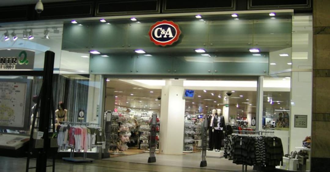 Negozio abbigliamento c&a hot sale