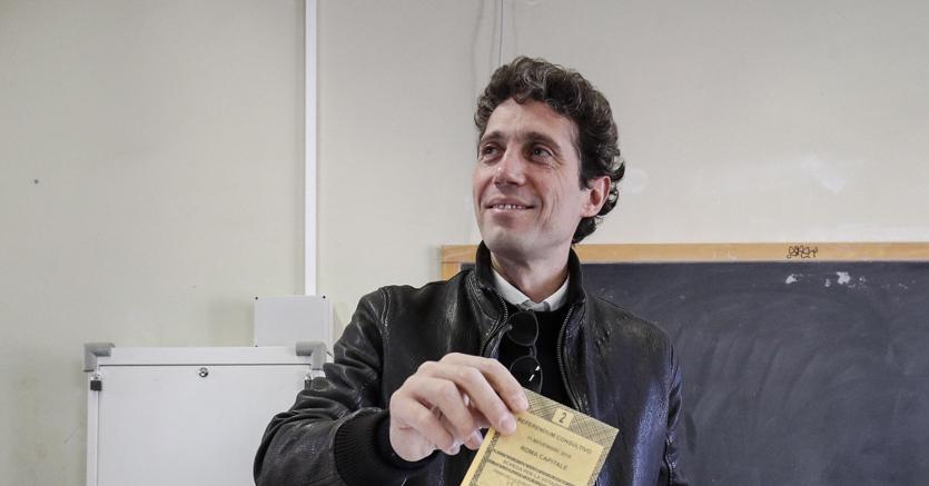 Il deputato di Europa+ Riccardo Magi, promotore del referendum per Atac a Roma (Ansa)