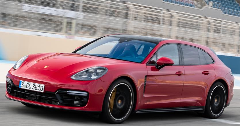 Porsche Panamera Gts