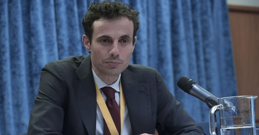 Il sottosegretario allo Sviluppo economico, Davide Crippa (Imagoeconomica)