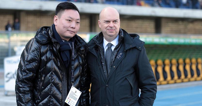 David Han Li con Marco Fassone (Ansa) 