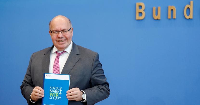 Il ministro dell’Economia Peter Altmeier presenta il rapporto annual sull’economia tedesca (Reuters)