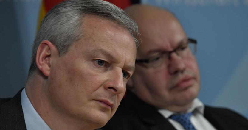 Da sinistra, il ministro dell’Economia francese Bruno Le Maire con il collega tedesco Peter Altmeier (Afp)