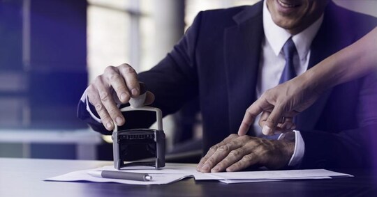 Contratto preliminare dal notaio per gli immobili in ...