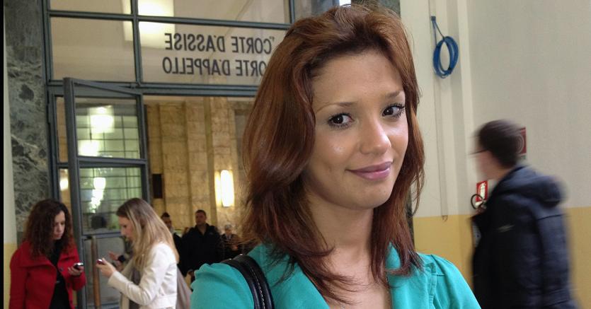 Imane Fadil a Palazzo di Giustizia a Milano per l'udienza del processo Ruby nel 2012 (Ansa)