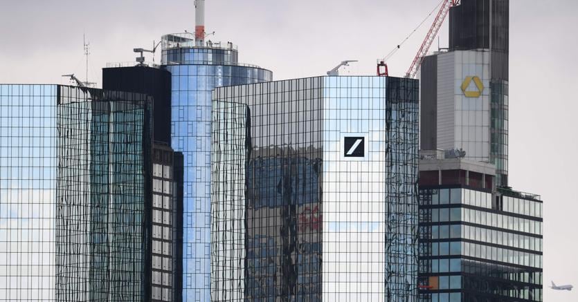 Le sedi delle due banche a Francoforte (Afp)