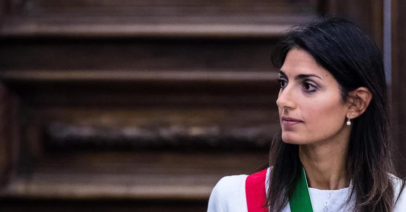 Stadio Roma, Raggi resta indagata. La difesa: estranea ai fatti, iter ...
