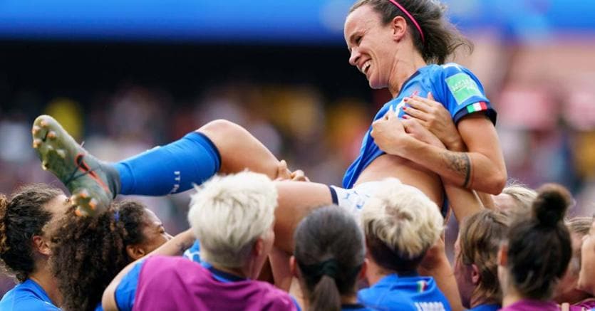 Mondiali di calcio femminile, l’Italia festeggia la vittoria all’esordio con l’Australia