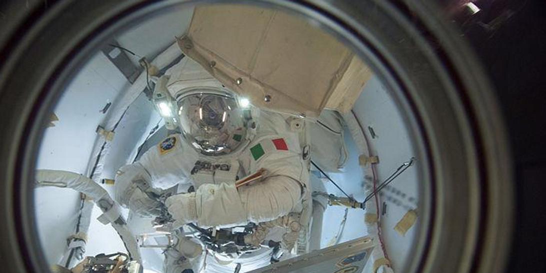 Beyond, Parmitano arrivato nella stazione spaziale: «È ...