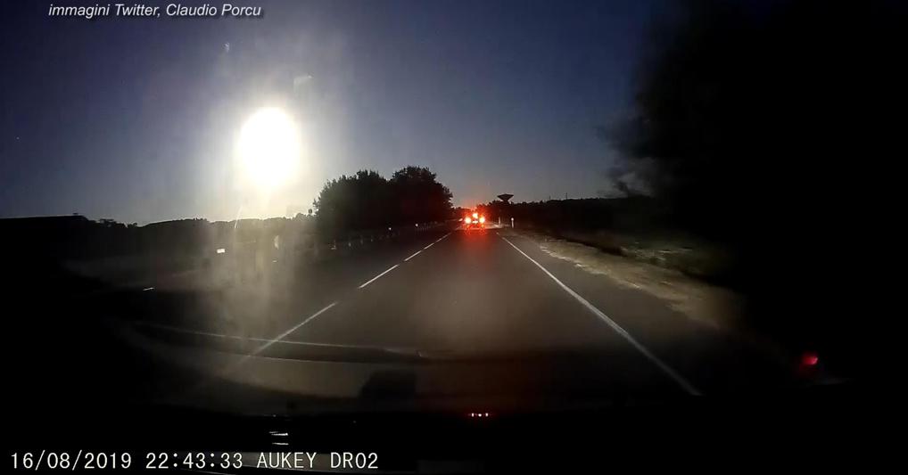 Meteoriti In Cielo Spettacolo E Paura Ma Non Ci Cadranno Sulla Testa Il Sole 24 Ore