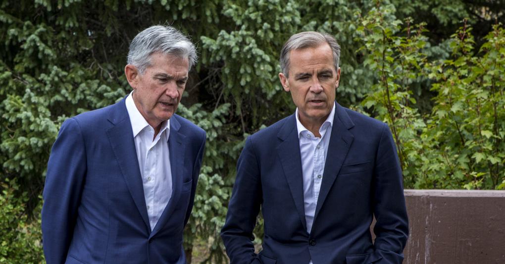 Jerome Powell, presidente della Federal Reserve ed il governatore della Banca d’Inghilterra  Mark Carney (AP Photo/Amber Baesler) 
