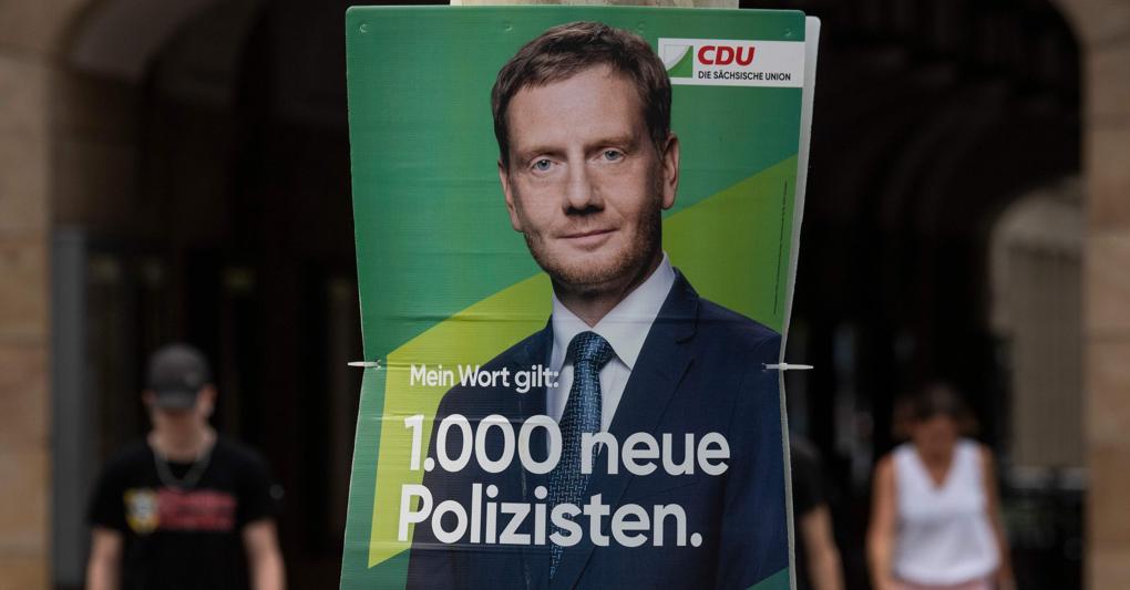 Il premier Michael Kretschmer (Cdu) assicura che darà alla Sassonia altri mille poliziotti (Afp)  