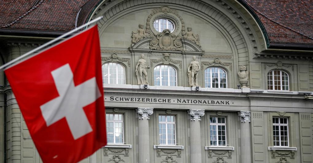 La Banca Nazionale Svizzera Lascia A Sorpresa I Tassi Invariati Il Sole 24 Ore