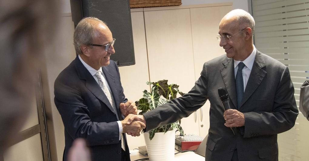 Luca  Barabino (a sinistra) con l’ambasciatore italiano in Germania Luigi Mattiolo all’evento di Barabino & Partners a Berlino (copyright Mateusz Skóra) 