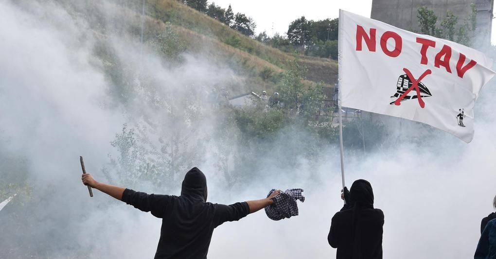 No Tav Processo Da Rifare Violenza Per Reazione Ai Lacrimogeni Il Sole 24 Ore