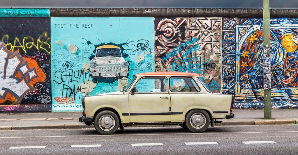 Trabant, l'automobile che ha attraversato il Muro di Berlino. E ha cambiato  la storia - Il Sole 24 ORE