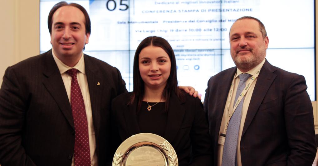Al centro Valeria Cagnina, classe 2001, talento nel campo della robotica: a soli 17 anni è stata nominata tra le Inspiring Fifty, le 50 donne più influenti in Italia in ambito tech 