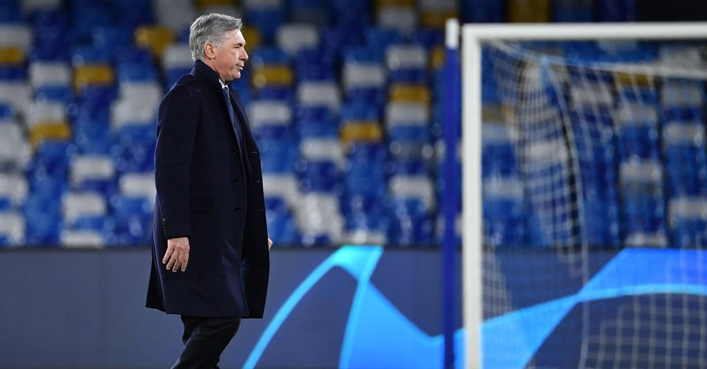 Napoli, Carlo Ancelotti esonerato dopo il 4-0 con il Genk ...