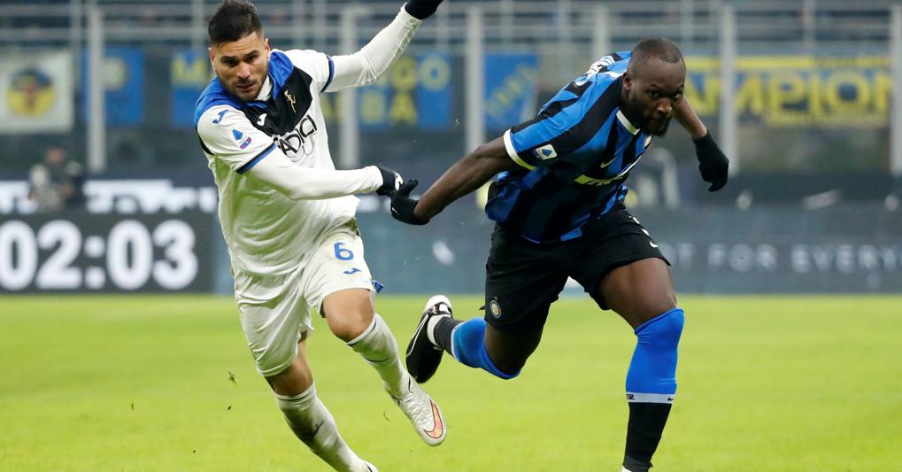 Romelu Lukaku e José Luis Palomino (Reuters) 